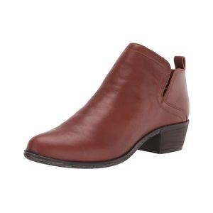 LUCKY BRAND Bollo brown leather ankle boot size 9
